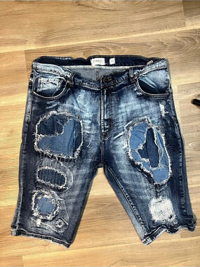 FWRD Distressed Men’s Distressed Jorts  Waist 40
